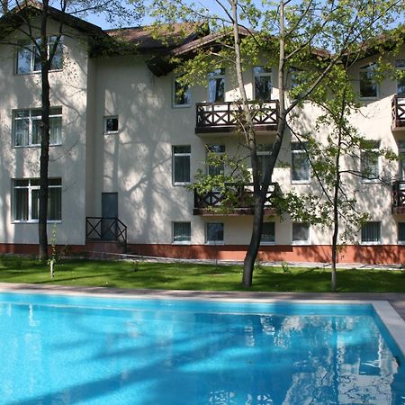 Viktoria Park Hotel Bucha Extérieur photo