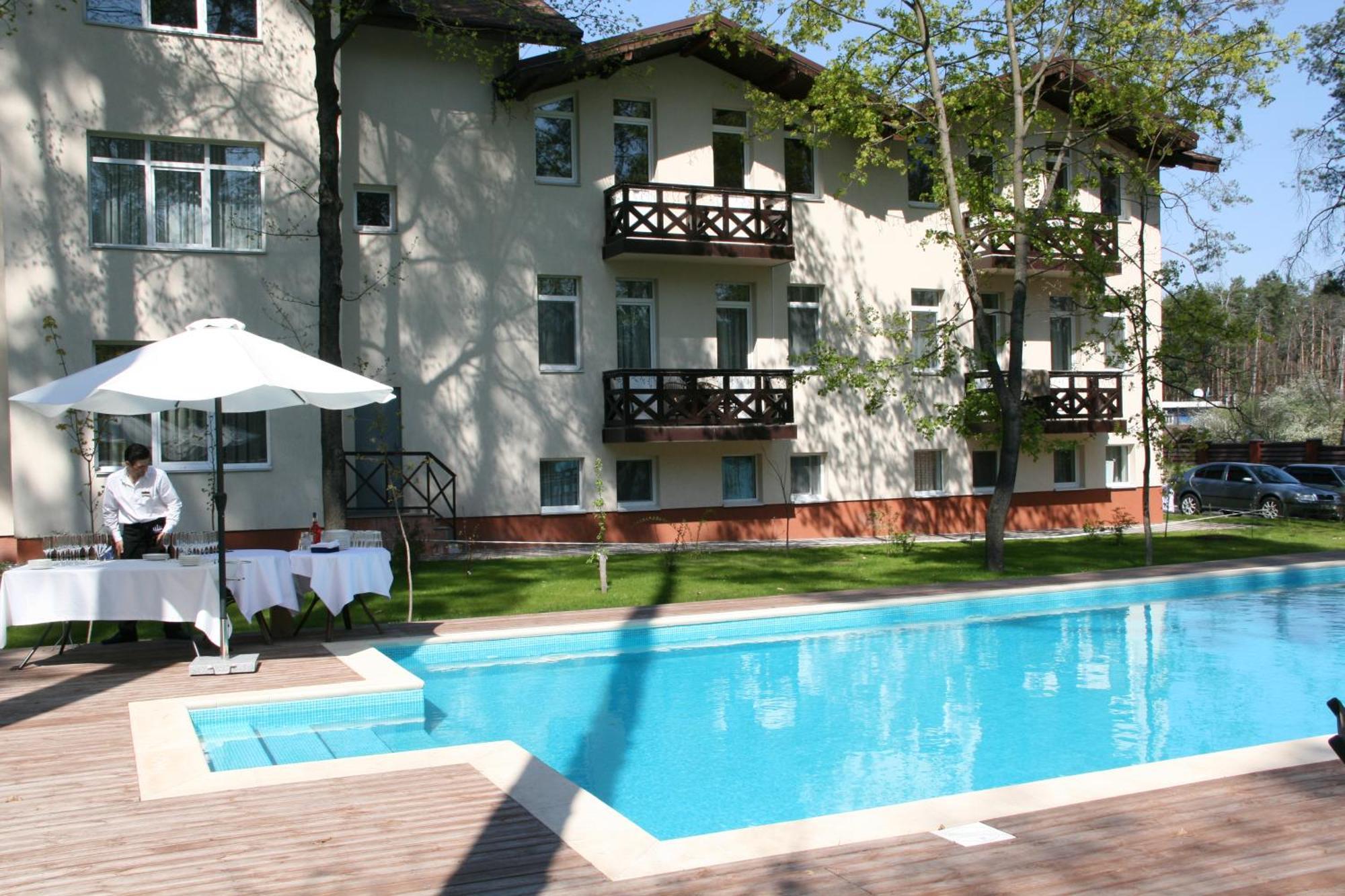 Viktoria Park Hotel Bucha Extérieur photo