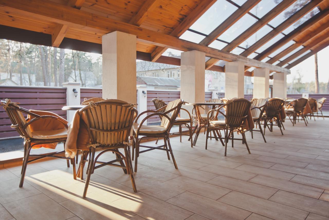 Viktoria Park Hotel Bucha Extérieur photo