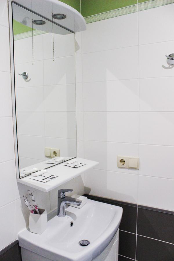 Viktoria Park Hotel Bucha Extérieur photo