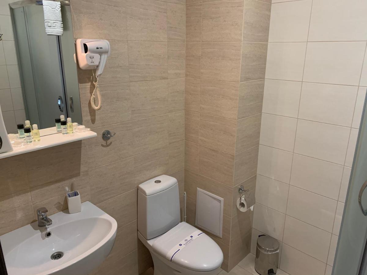 Viktoria Park Hotel Bucha Extérieur photo